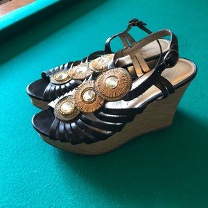 Black and gold wedges